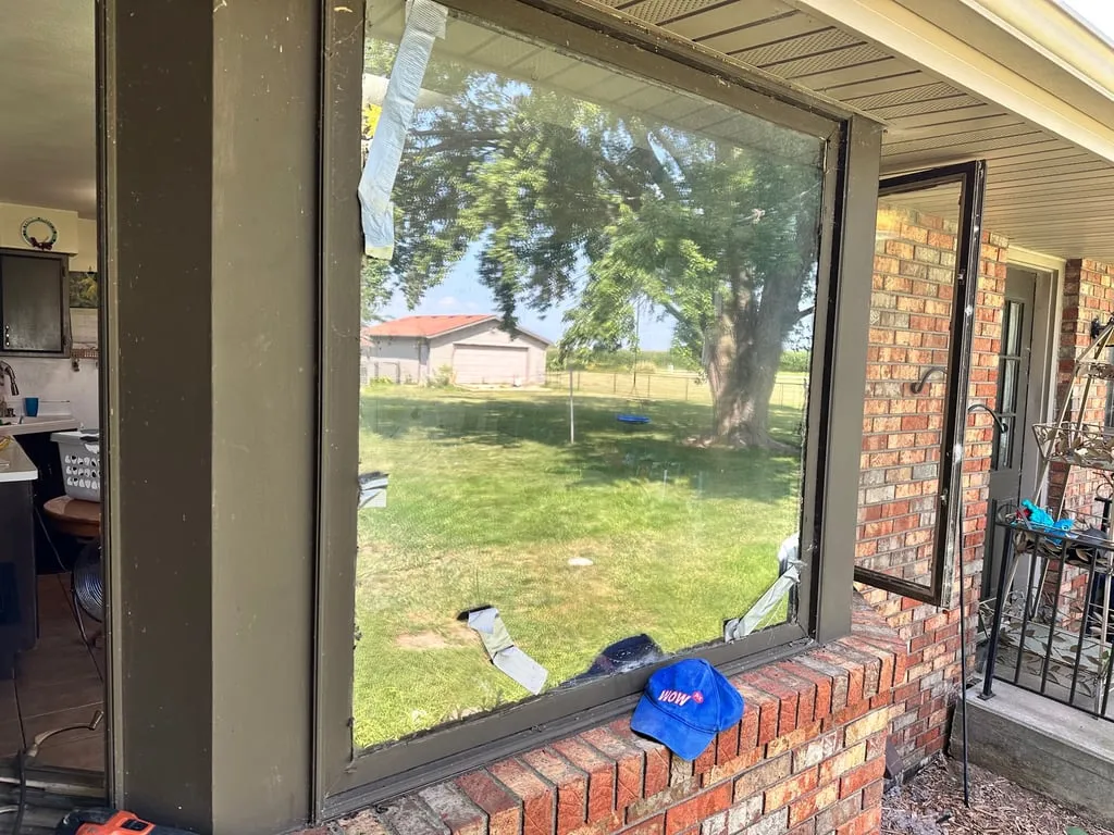 Picture Window Glass Replacement in Charlotte, NC image 1