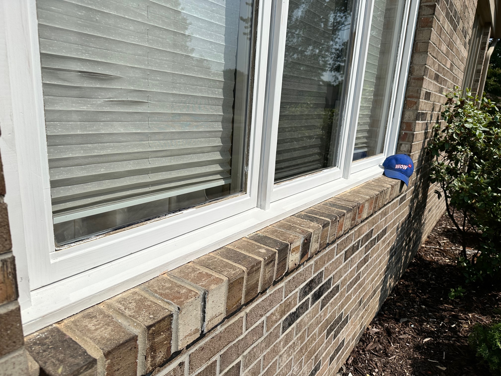 Transformed Window Sill: Before and After Repair by WOWFIX