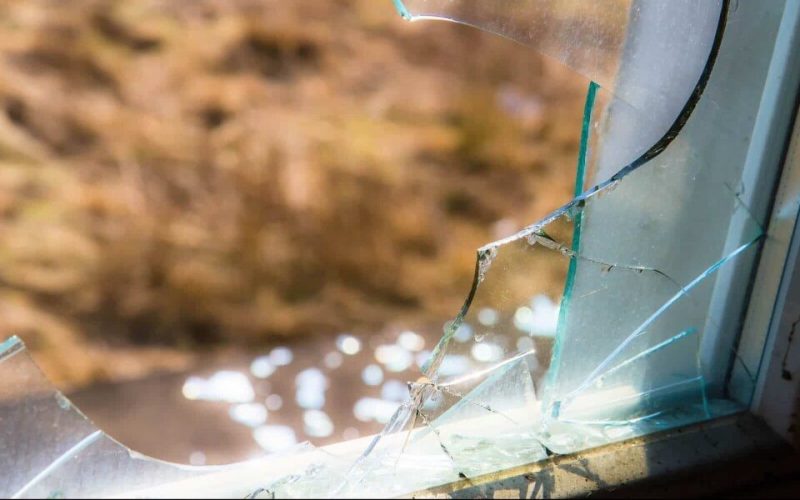 glass replacement in releigh